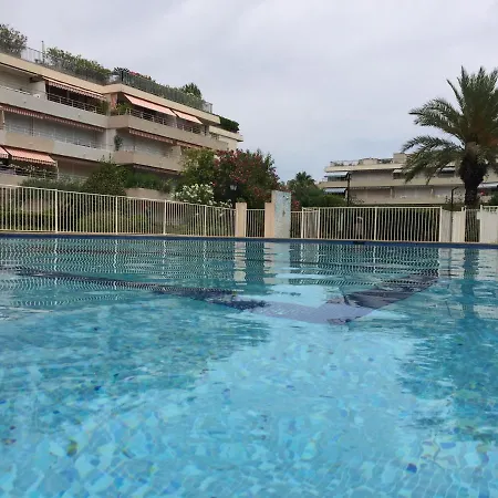 Apartman Brigitte Centre Tropez Parking Piscine Wifi Vue